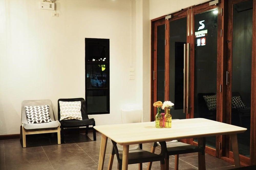 Apartmán A3 Living Surat Thani Exteriér fotografie